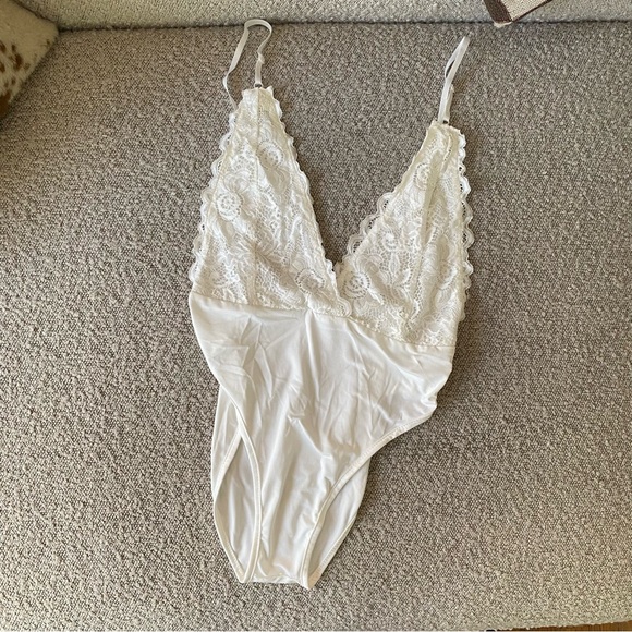 Zanzea White Lace Bodysuit - Picture 1 of 4